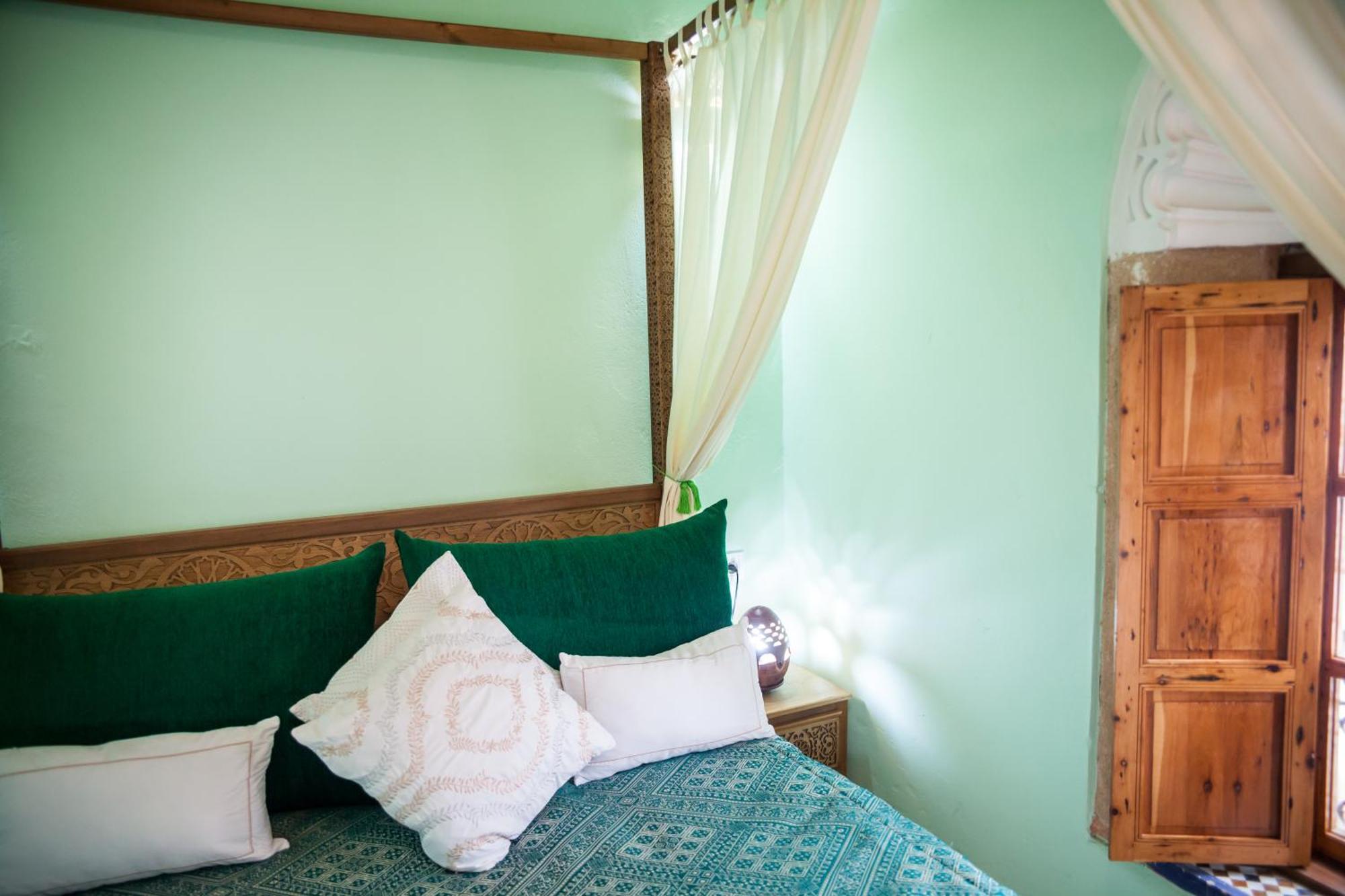 Dar Shaeir Bed & Breakfast Рабат Стая снимка