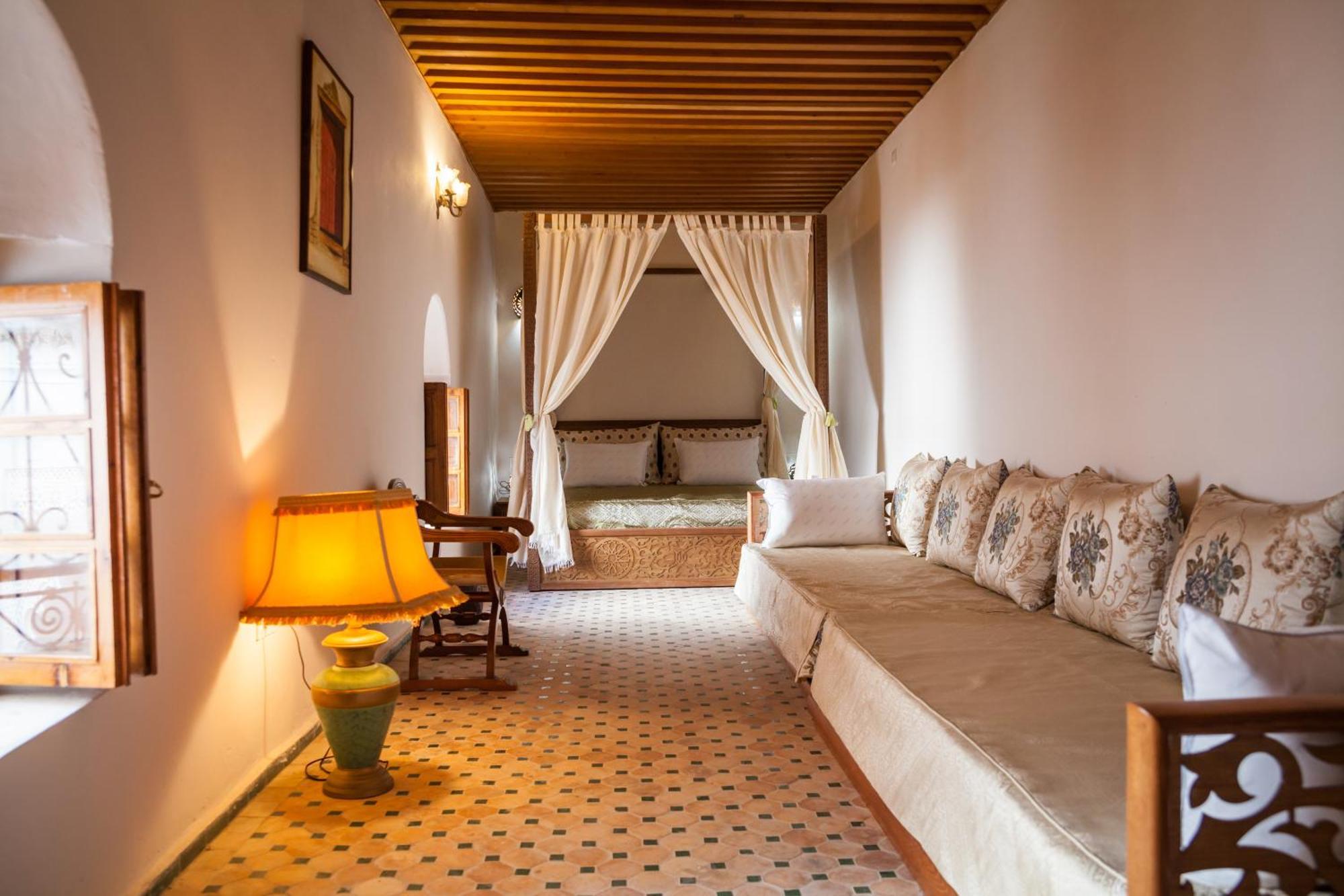 Dar Shaeir Bed & Breakfast Рабат Стая снимка