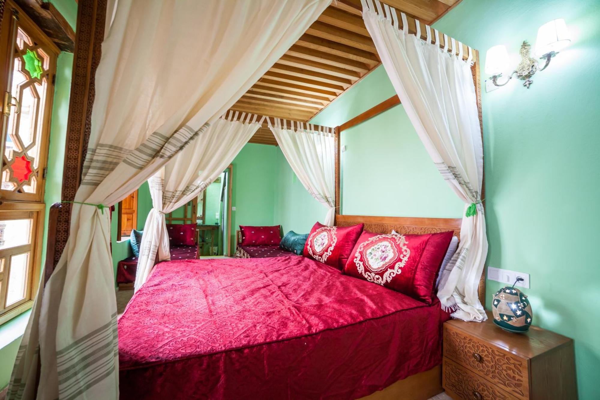 Dar Shaeir Bed & Breakfast Рабат Стая снимка